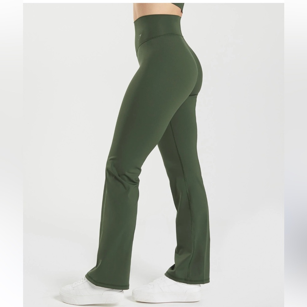 Gymshark Women's elevate Green Flared Leggings